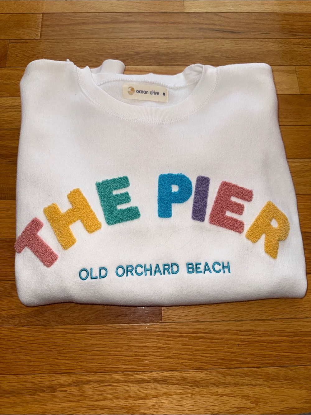 Ocean Drive White Crewneck with Multicolor Chenille 'THE PIER'